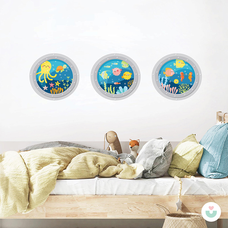 Kamara Penceremden Su Altı Duvar Sticker - 4